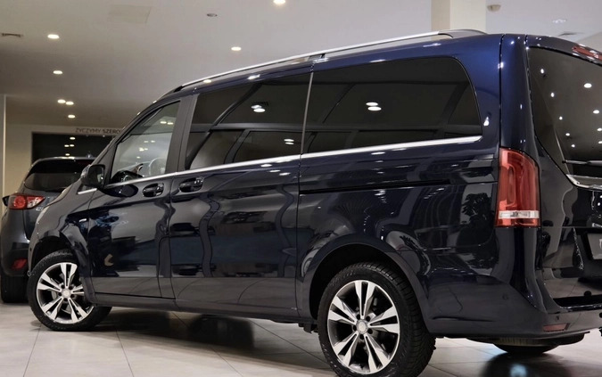 Mercedes-Benz Klasa V cena 190000 przebieg: 228000, rok produkcji 2017 z Giżycko małe 781